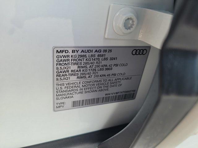 new 2026 Audi Q7 car, priced at $85,695