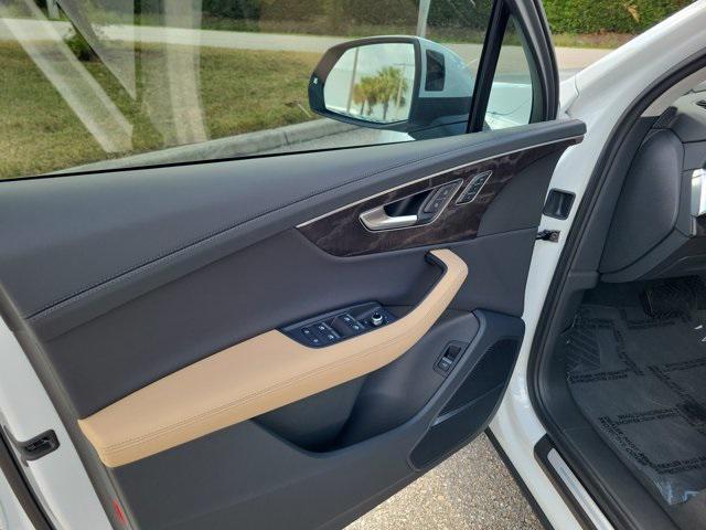 new 2026 Audi Q7 car, priced at $85,695