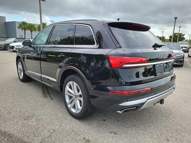 new 2025 Audi Q7 car, priced at $75,655