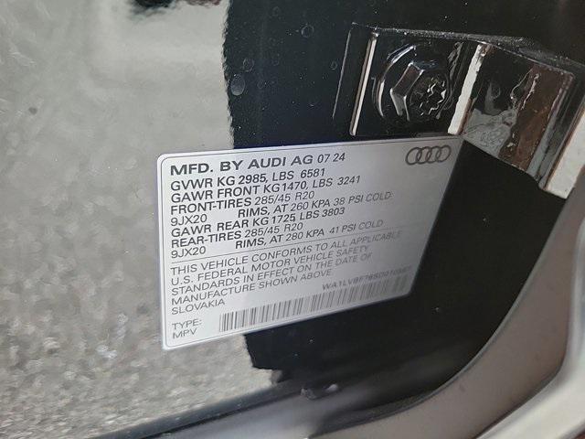 new 2025 Audi Q7 car, priced at $75,655