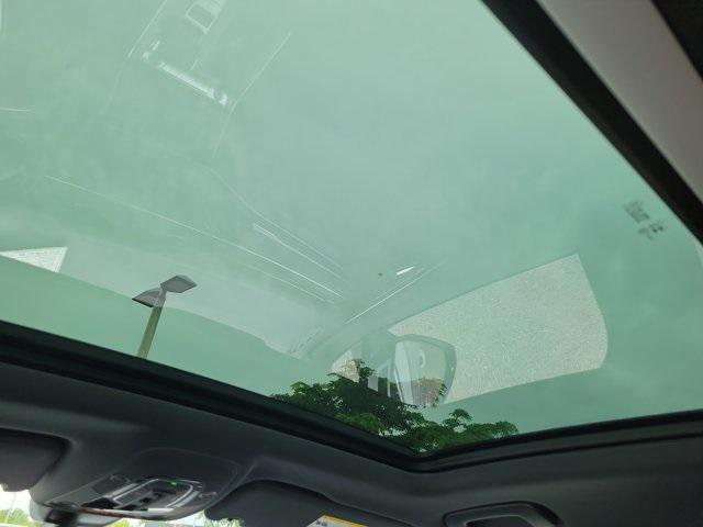 new 2025 Audi Q7 car, priced at $75,965