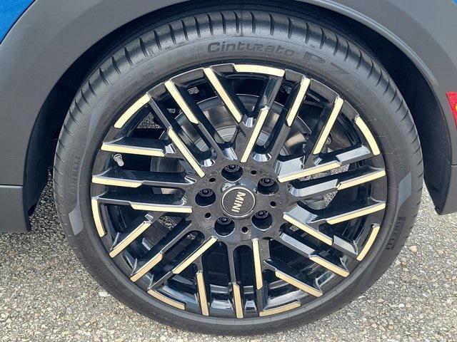 used 2025 MINI Hardtop car, priced at $29,995