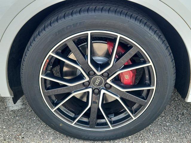 used 2022 Audi SQ5 car, priced at $34,995