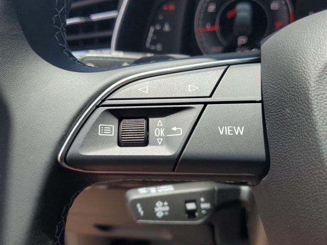 new 2025 Audi Q7 car, priced at $77,305
