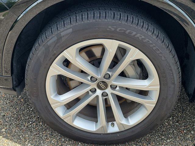 used 2025 Audi Q7 car, priced at $49,995