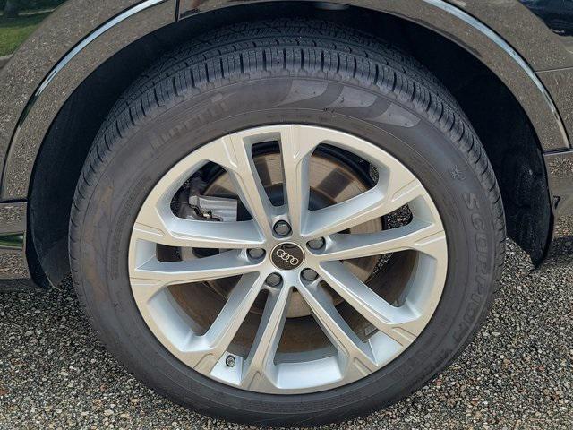 used 2025 Audi Q7 car, priced at $49,995