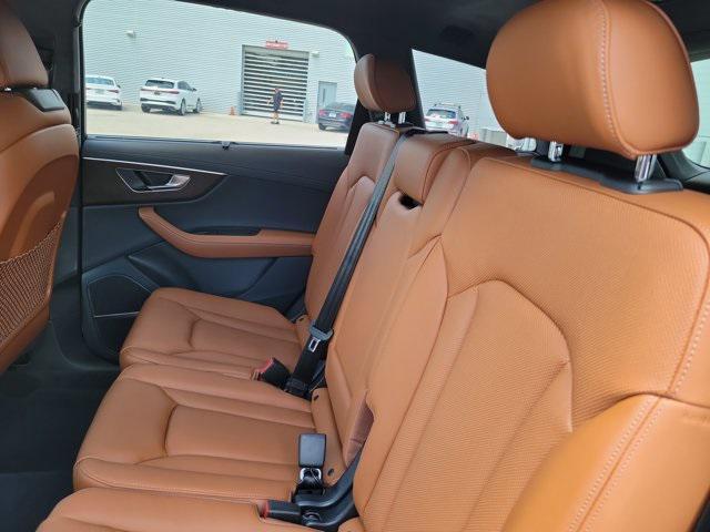new 2025 Audi Q7 car, priced at $90,155