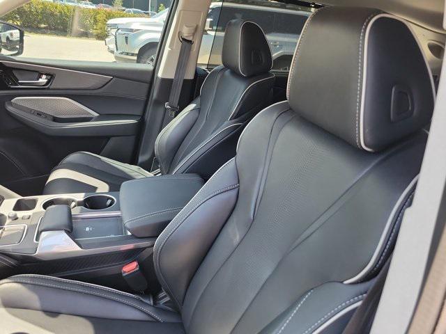 used 2023 Acura MDX car, priced at $47,995