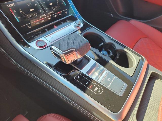 new 2025 Audi SQ8 car