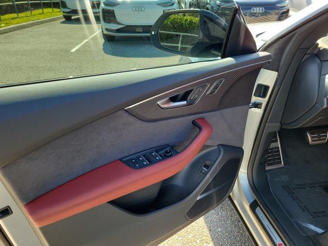 new 2025 Audi SQ8 car