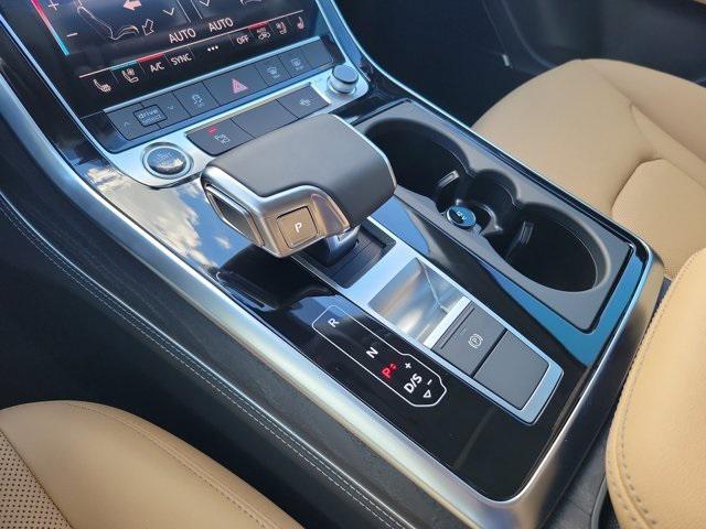 new 2026 Audi Q7 car, priced at $70,640