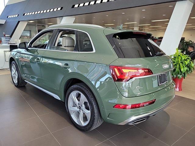 new 2025 Audi Q5 car, priced at $61,170