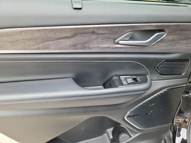 used 2021 Jeep Grand Cherokee L car, priced at $31,995