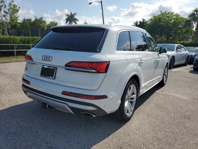 new 2025 Audi Q7 car, priced at $81,655