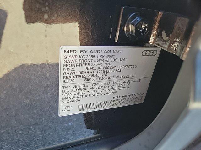 new 2025 Audi Q7 car, priced at $81,505