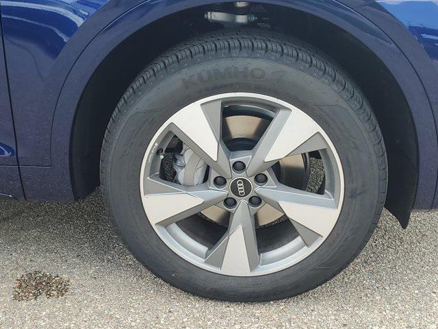 new 2025 Audi Q5 car, priced at $50,250