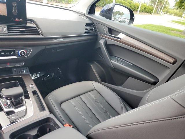new 2025 Audi Q5 car, priced at $50,250