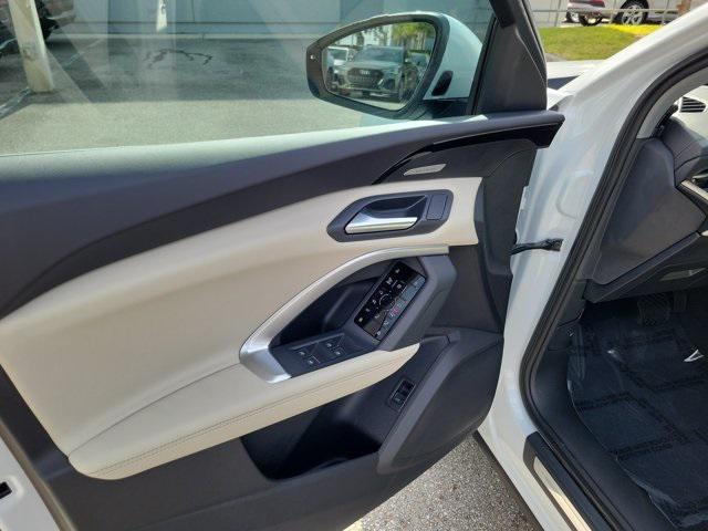 new 2025 Audi Q5 car, priced at $61,300