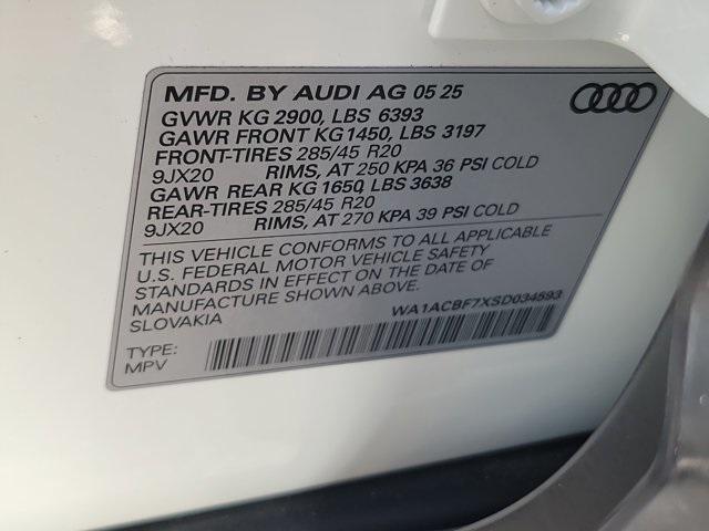 new 2025 Audi Q7 car, priced at $65,075