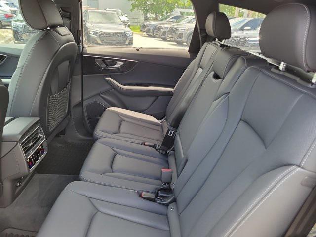 new 2025 Audi Q7 car, priced at $79,040