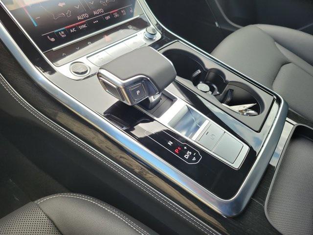 new 2025 Audi Q7 car, priced at $79,040