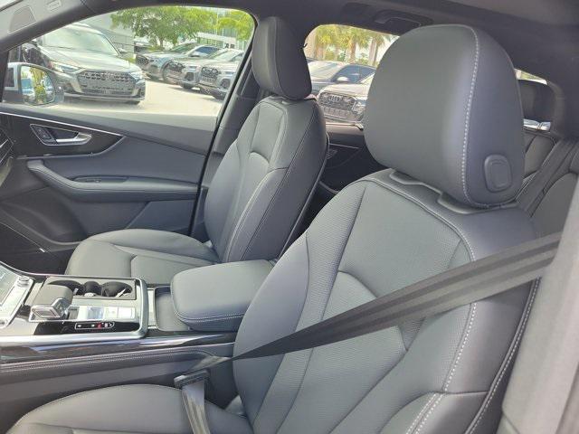 new 2025 Audi Q7 car, priced at $79,040