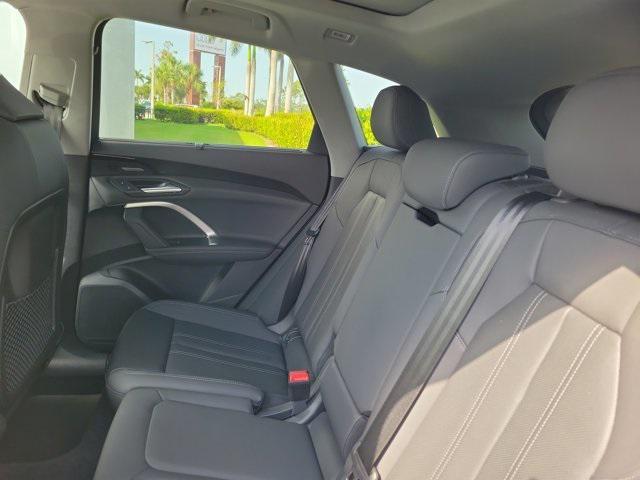 new 2025 Audi Q5 car, priced at $61,300
