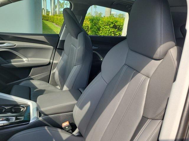 new 2025 Audi Q5 car, priced at $61,300