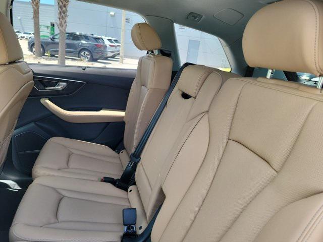 new 2025 Audi Q7 car, priced at $77,450