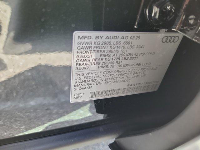 new 2025 Audi Q7 car, priced at $77,450