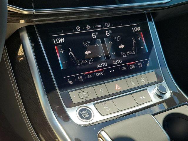 new 2025 Audi Q7 car, priced at $77,750