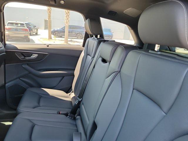 new 2025 Audi Q7 car, priced at $77,750