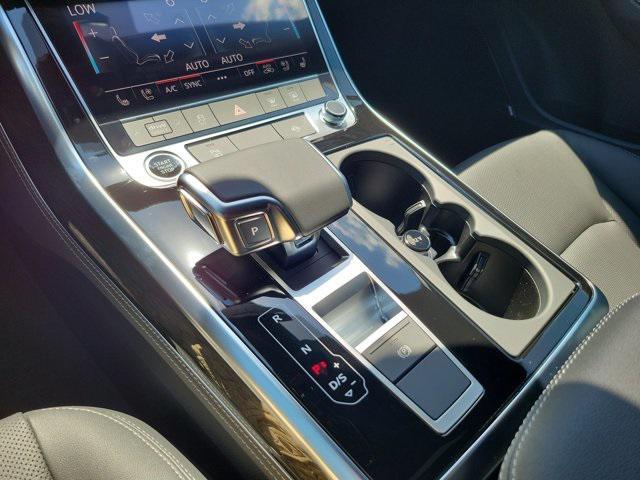 new 2025 Audi Q7 car, priced at $77,750