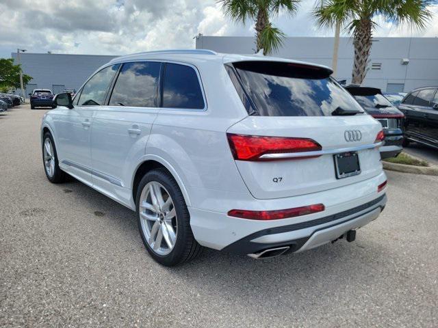new 2025 Audi Q7 car, priced at $76,205