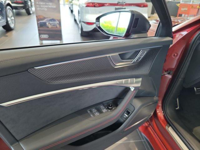 new 2025 Audi RS 6 Avant car, priced at $143,990