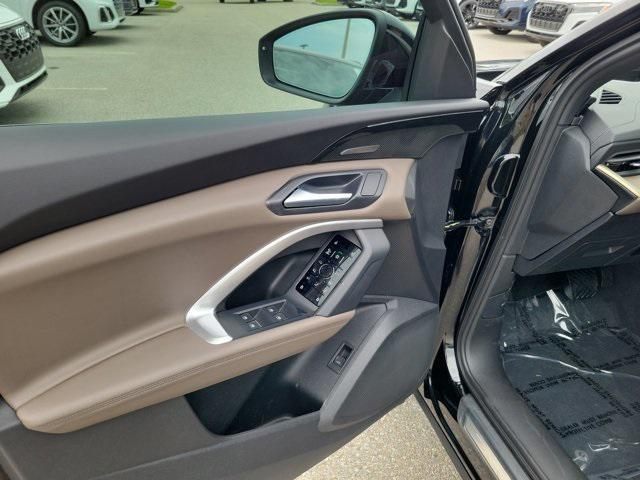 new 2025 Audi Q5 car, priced at $60,340