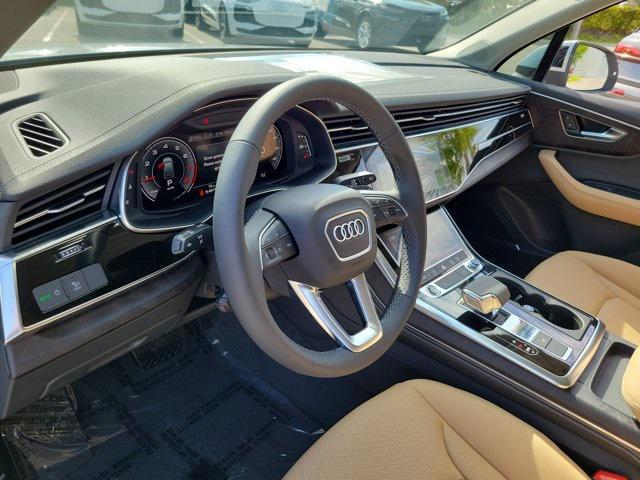 new 2025 Audi Q7 car, priced at $72,705
