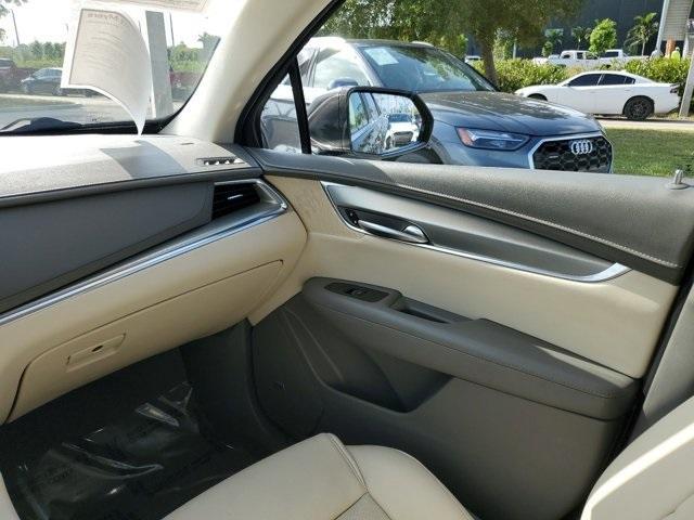 used 2019 Cadillac XT5 car, priced at $17,995