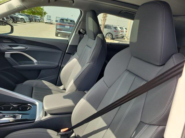 new 2025 Audi Q5 car, priced at $60,175