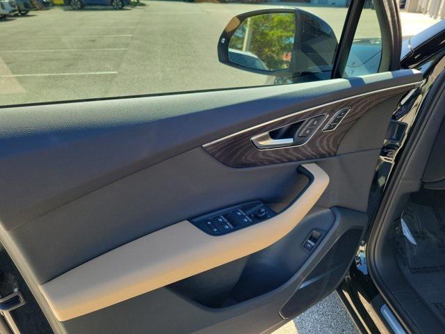 new 2026 Audi Q7 car, priced at $67,295