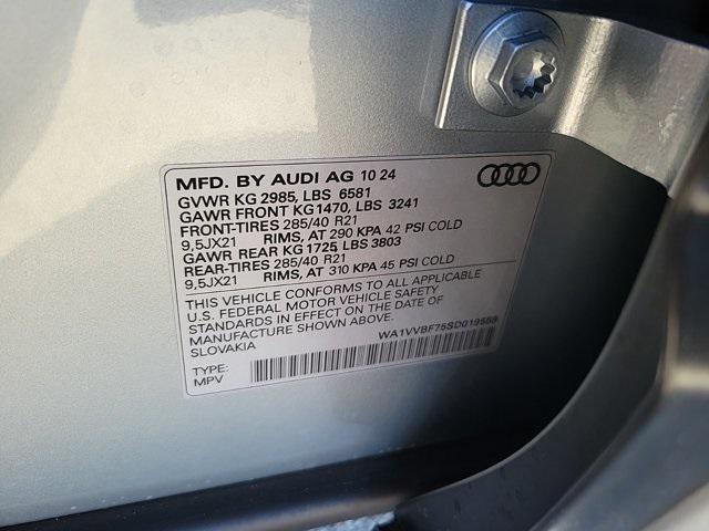 new 2025 Audi Q7 car, priced at $84,600