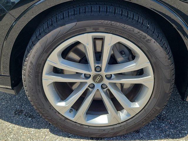 used 2025 Audi Q7 car, priced at $66,995