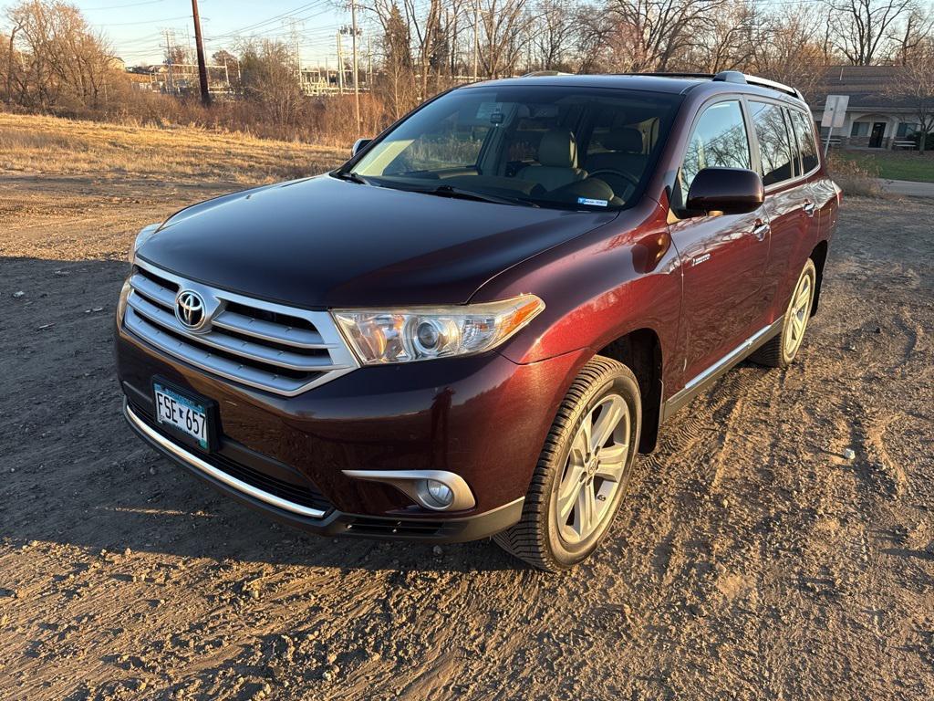 used 2013 Toyota Highlander car, priced at $13,985