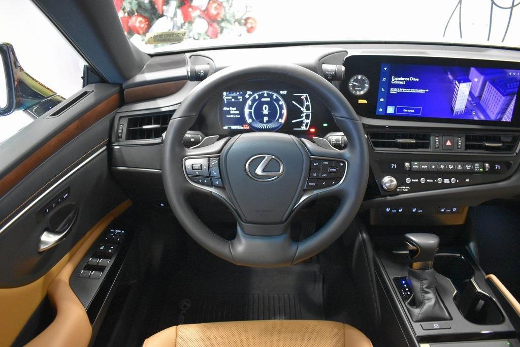 used 2024 Lexus ES 350 car, priced at $41,999