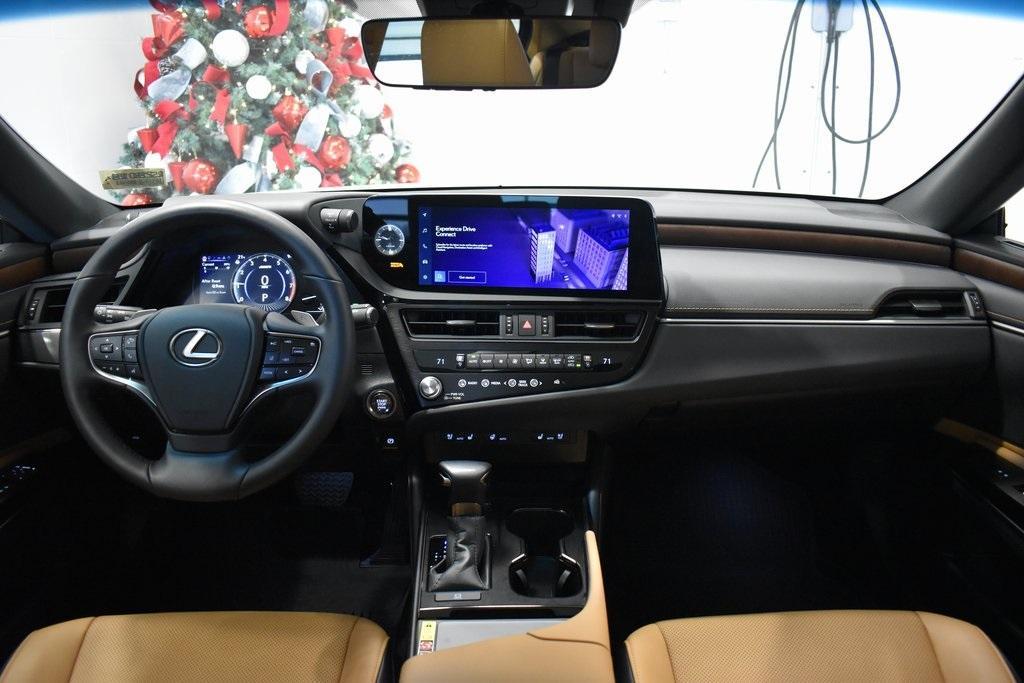 used 2024 Lexus ES 350 car, priced at $41,999