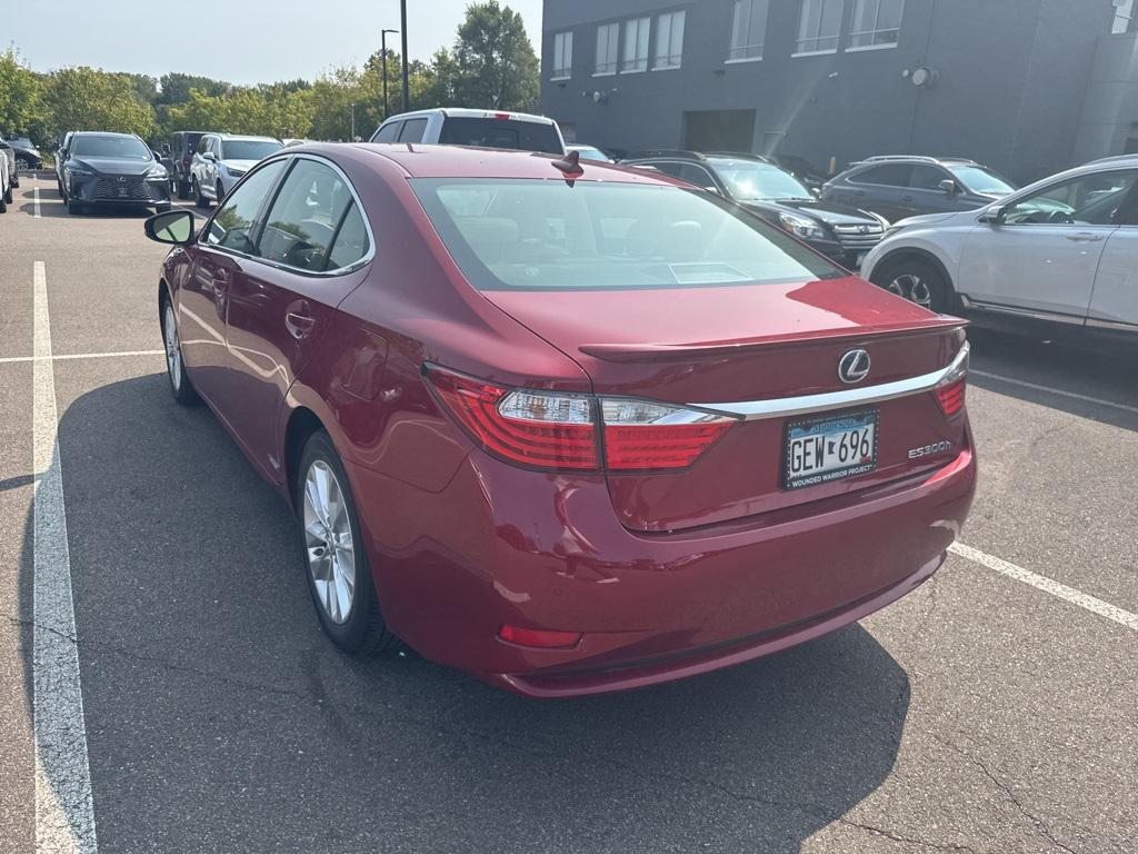 used 2014 Lexus ES 300h car, priced at $21,499