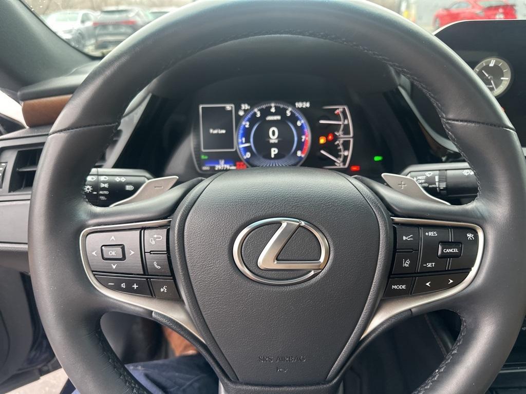 used 2022 Lexus ES 350 car, priced at $33,000