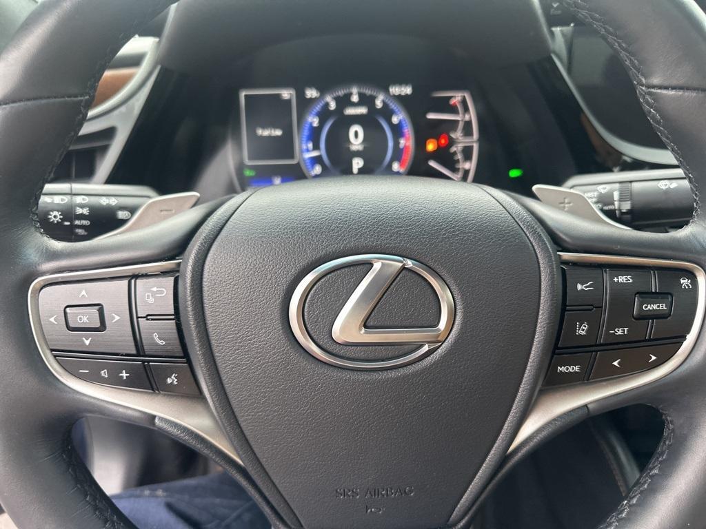 used 2022 Lexus ES 350 car, priced at $33,000