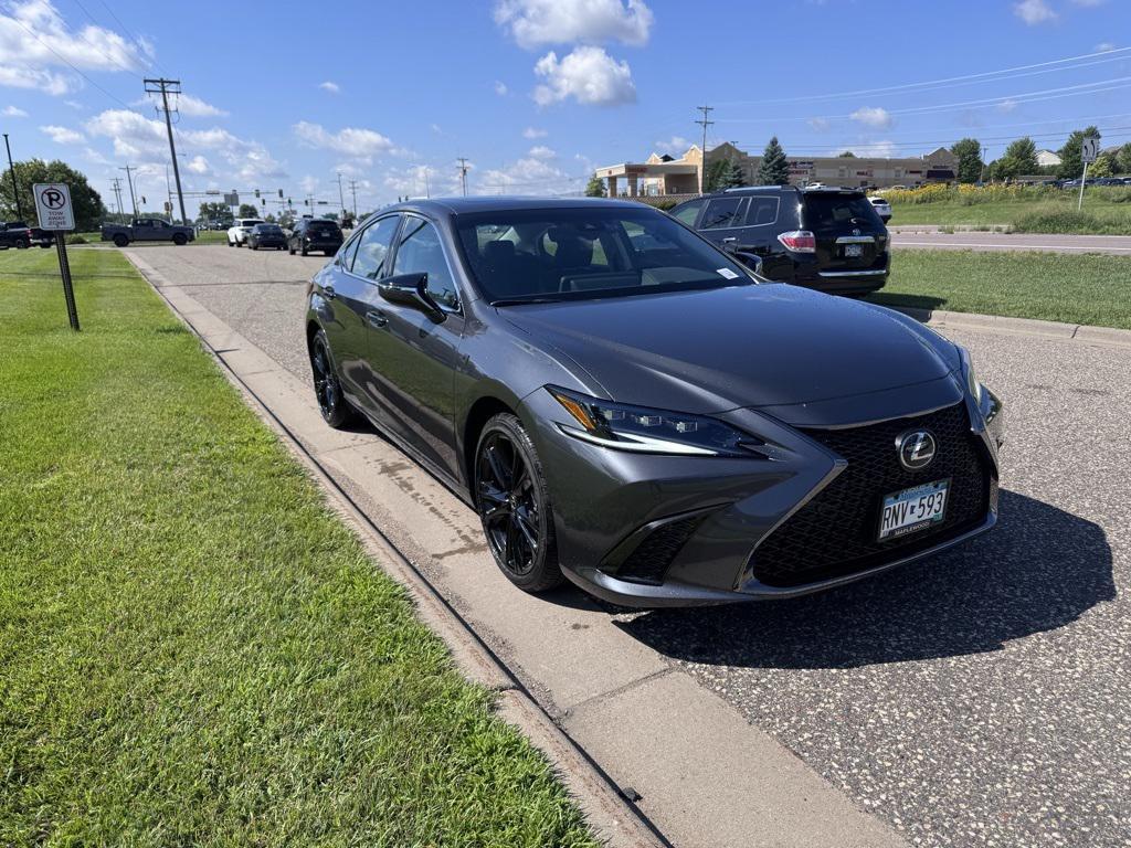 used 2025 Lexus ES 300h car, priced at $43,999