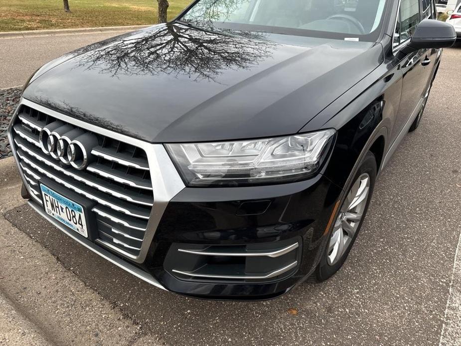 used 2018 Audi Q7 car, priced at $18,299